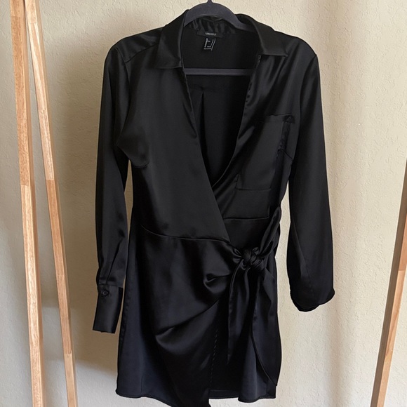 Forever 21 Dresses & Skirts - Forever 21 Black Long Sleeve Dress